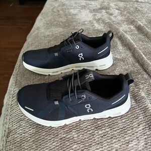 On Cloud Running Youth Navy and White Sneakers
